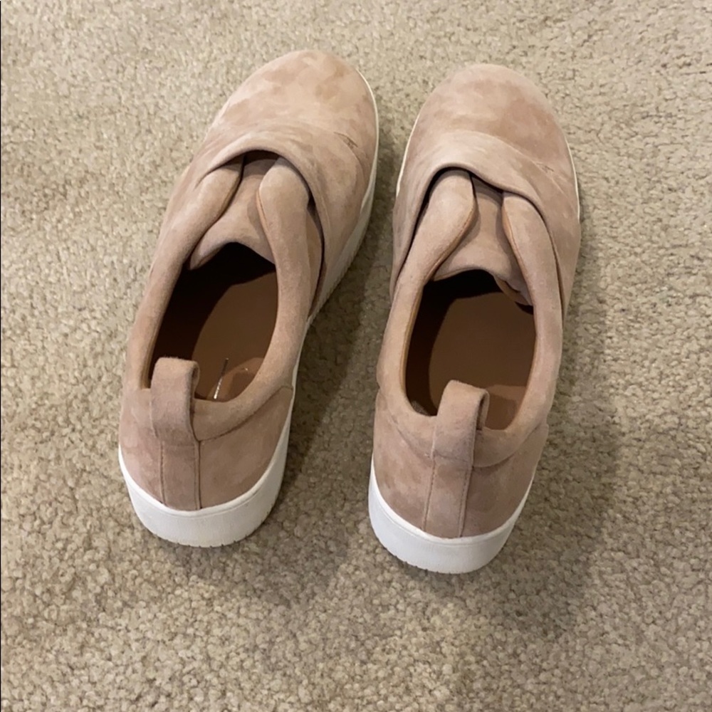 Tan shoes! - Picture 3 of 5